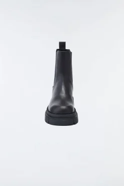 STORM unlined lug sole (R) Leather Chelsea boot for women